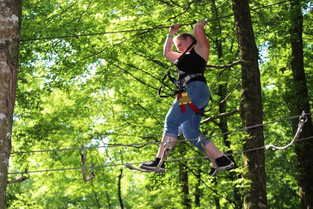 Activité accrobranche au Parc Aventure de Fontdouce